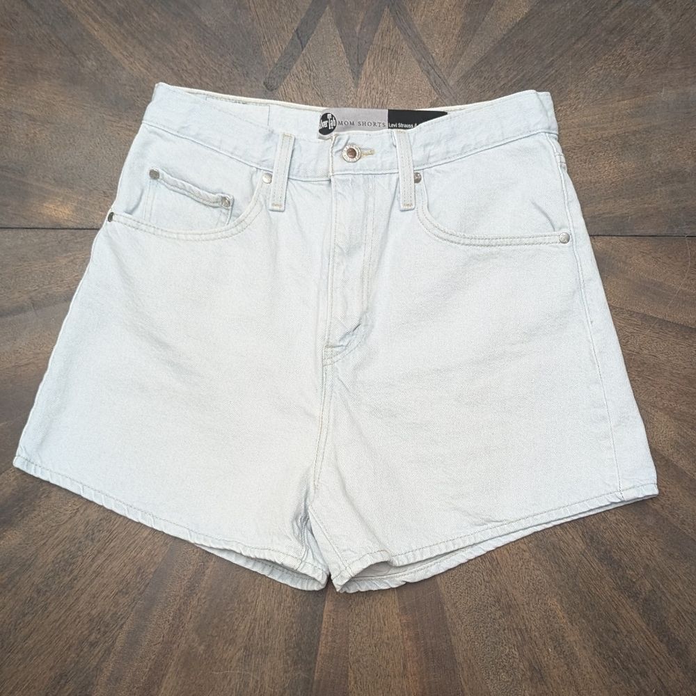 Levi’s Silvertab Light Wash High-Rise Denim Mom Shorts | Women’s Size 29 | EUC